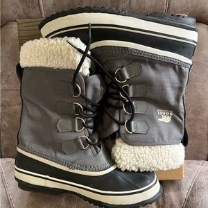 Sorel Winter Carnival Boots - Black and Gray